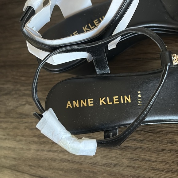 NEW [Anne Klein] Sloan Chain Wedge Padded Heel Sandals Black/Gold Women’s Sz 10 - Picture 6 of 12